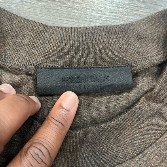 Essentials tee - Picture 4 of 7